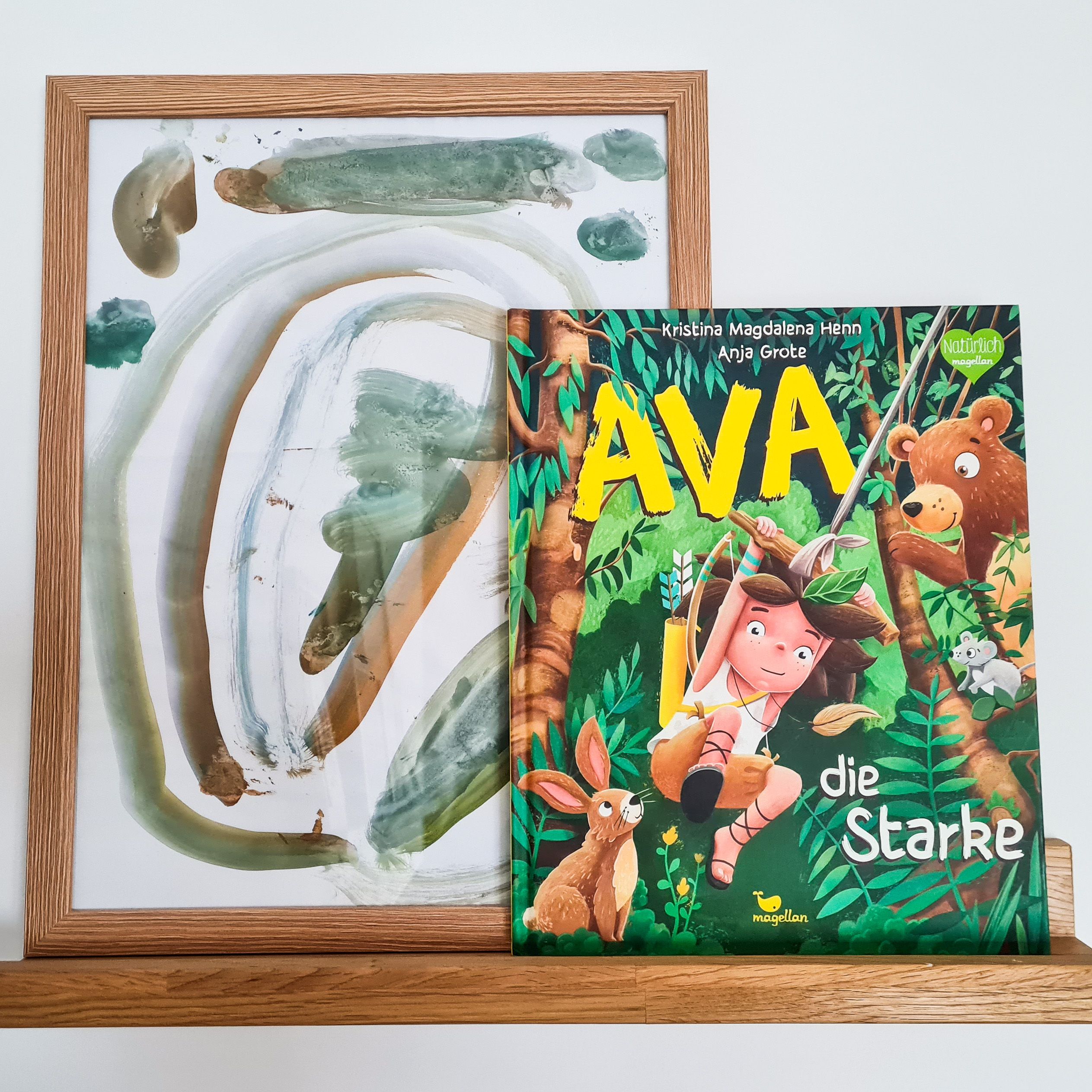 Ava, die Starke